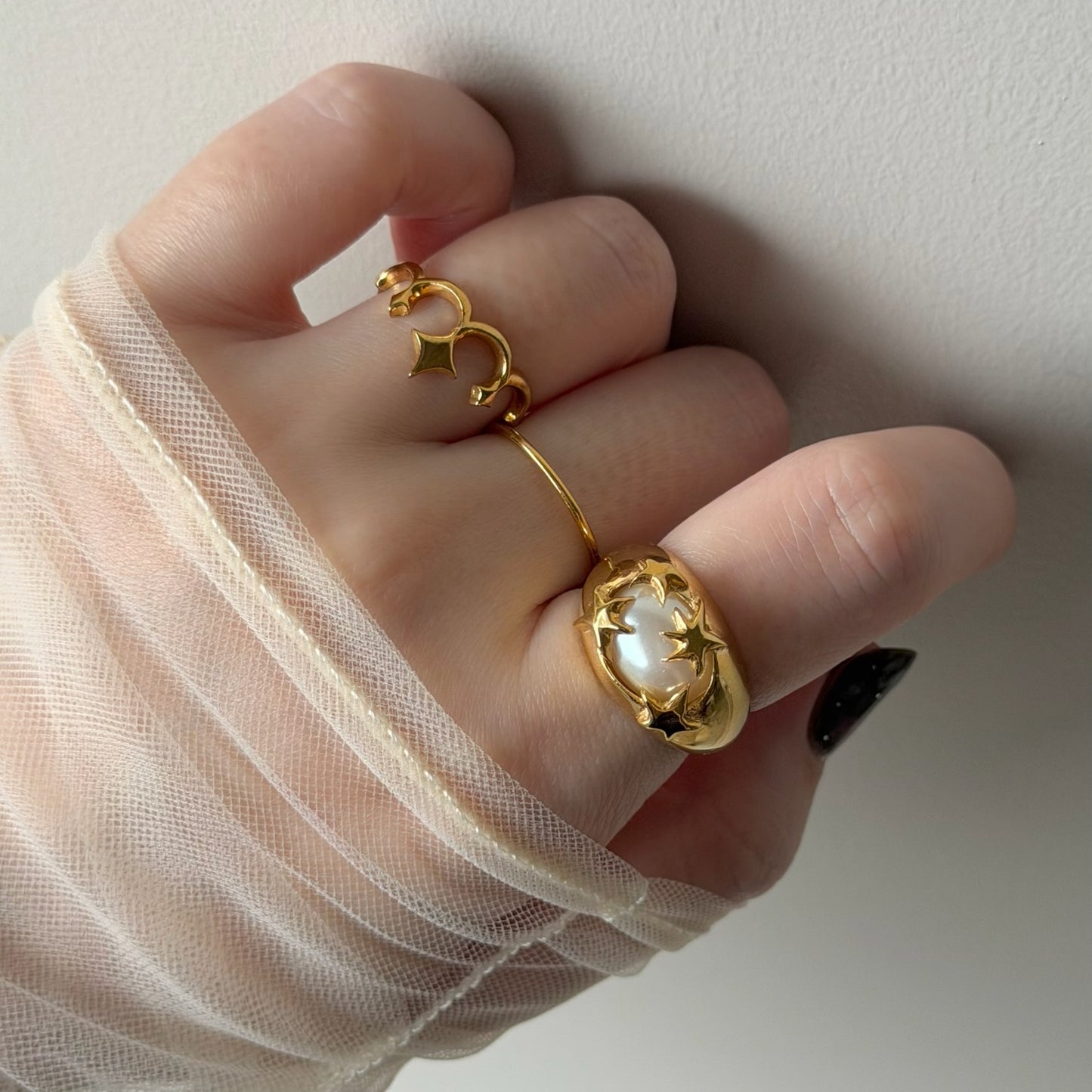 tiara ring gold