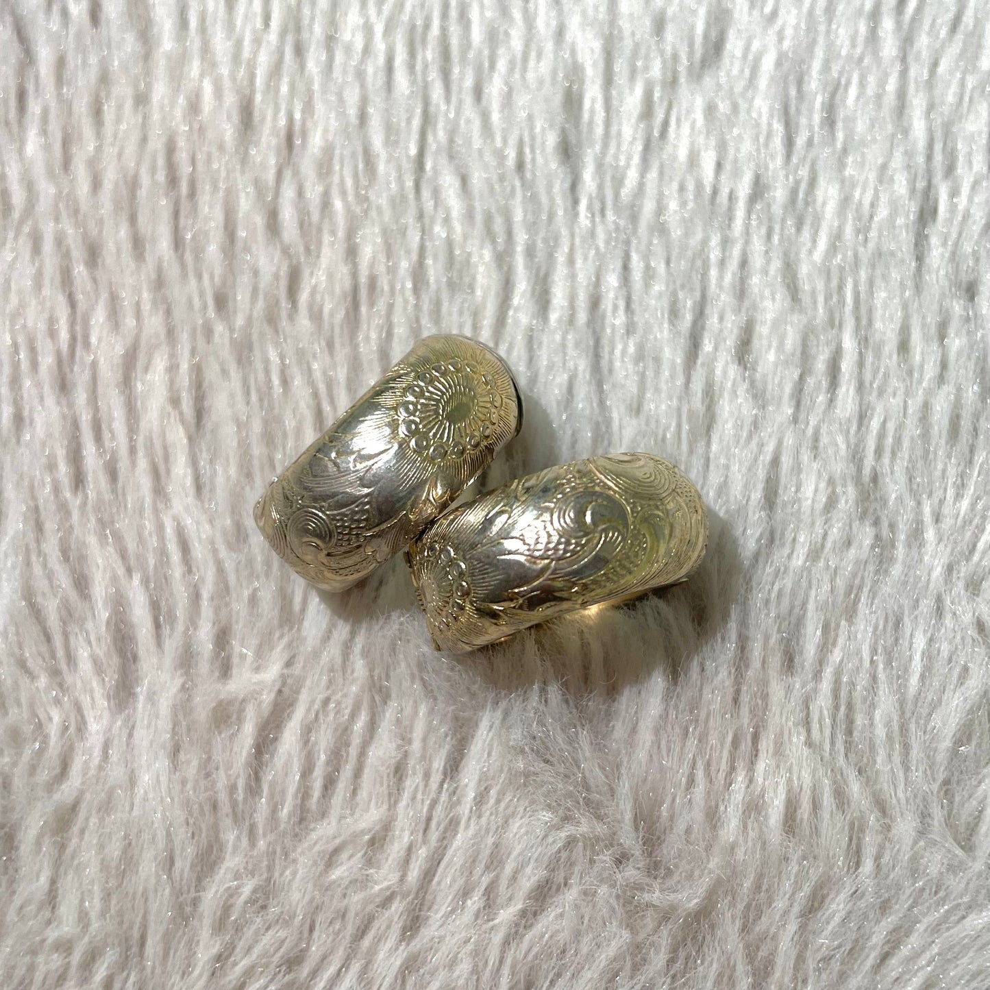 Flower pattern earrings