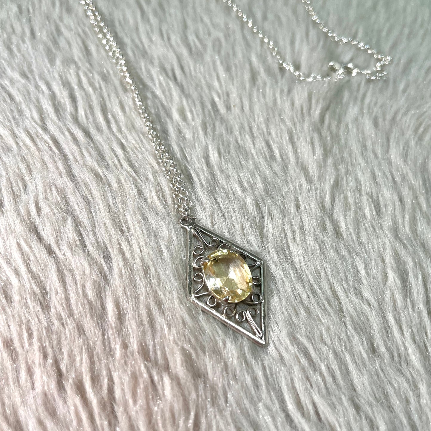 Rhombus necklace