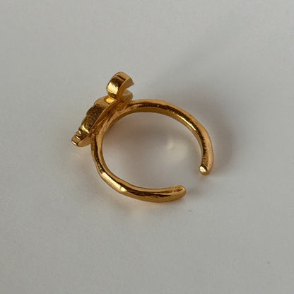 [ gold ] swan pinky