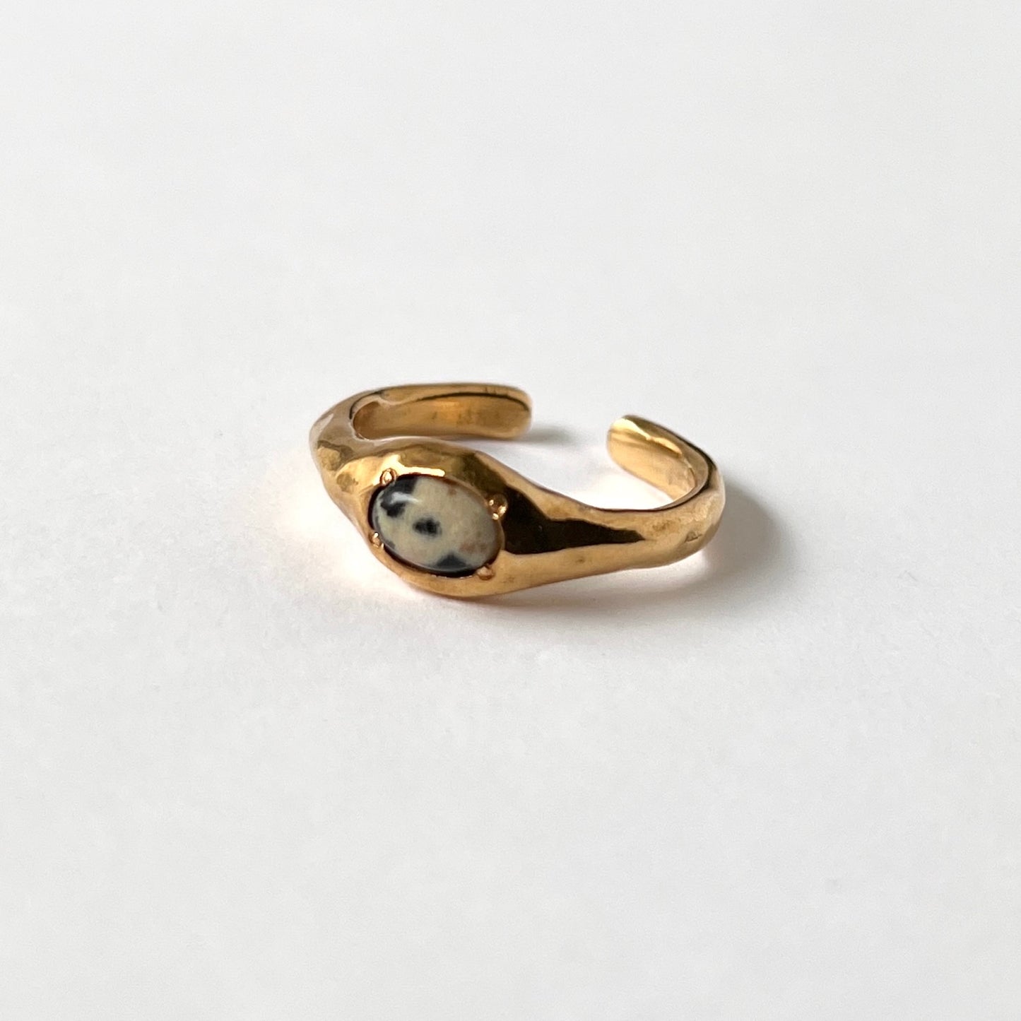 [ dalmatian jasper ] pebble gold