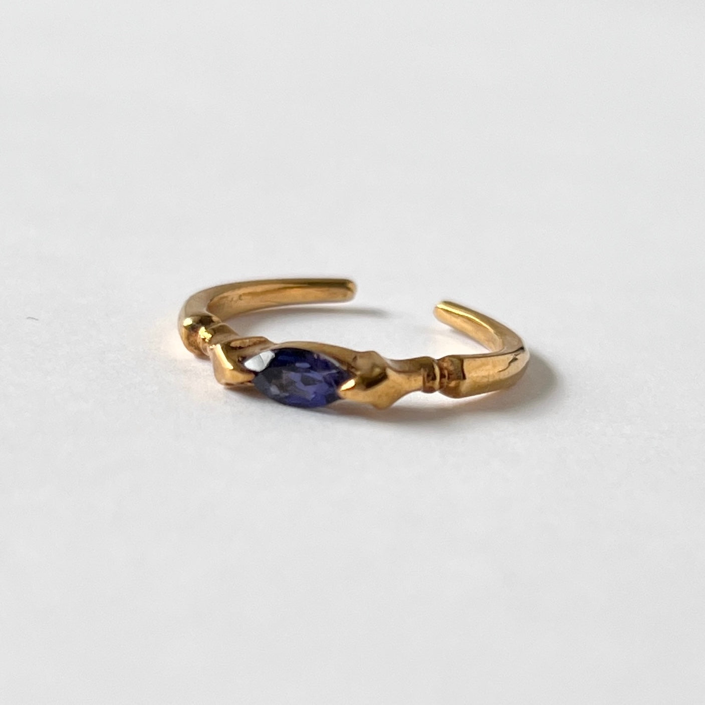 [ iolite ] polar star gold