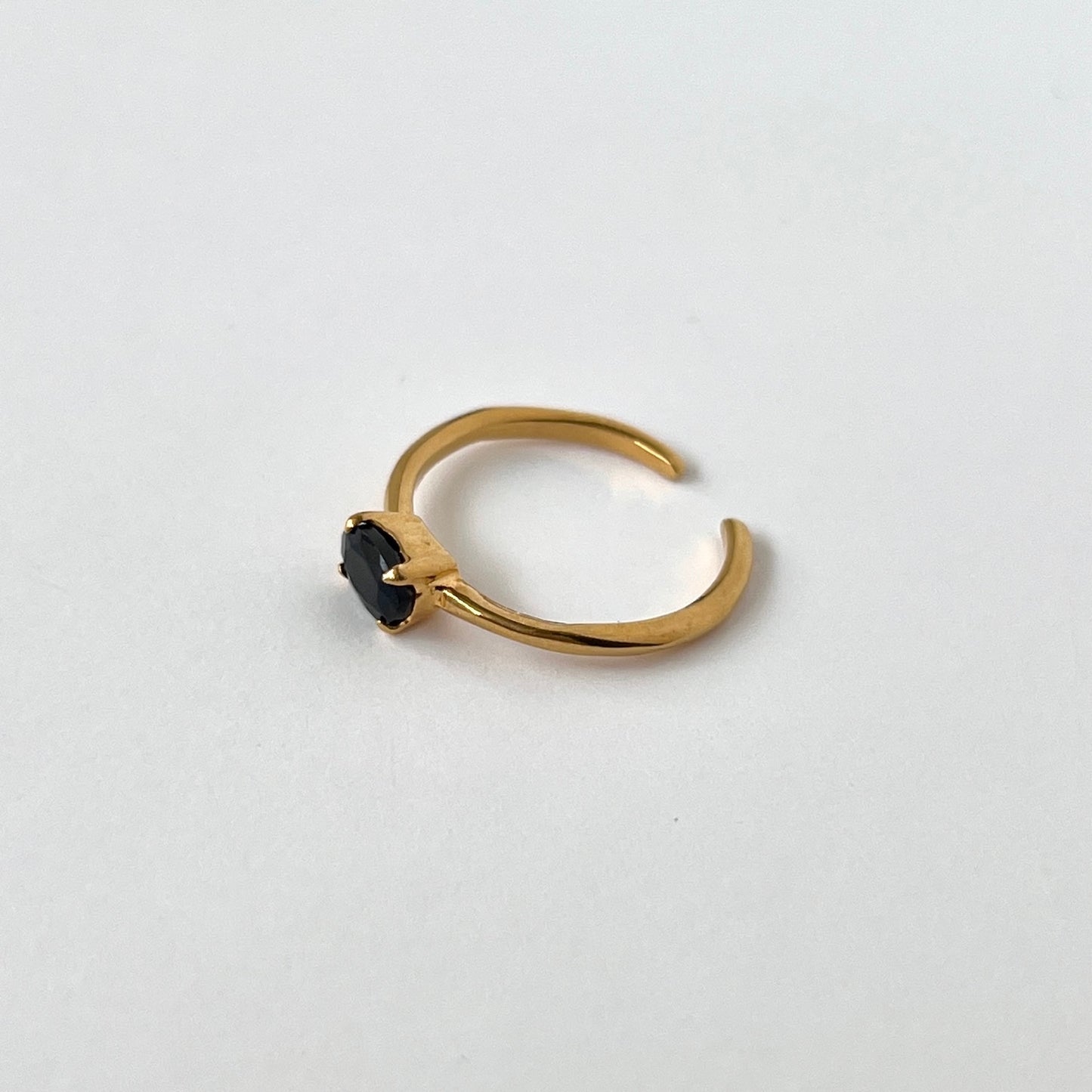 [ black opal ] oval faceted cut ring  gold