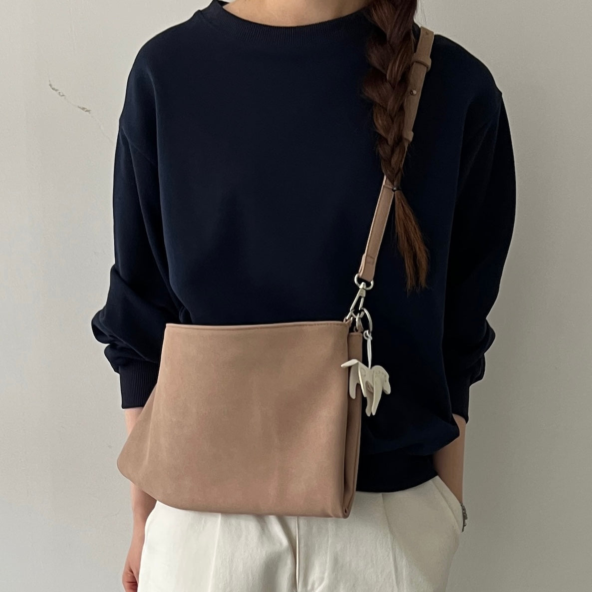 【BEIGE】2way suede shoulder tote bag