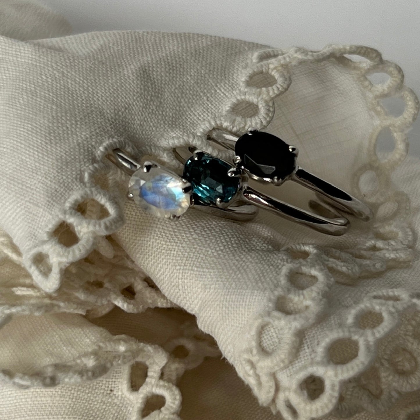 [ rainbow moon stone ] oval faceted cut ring  silver