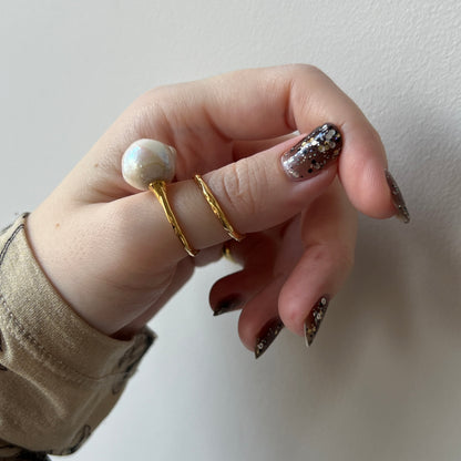 [ ✴︎12 ] oyster pearl mini ring