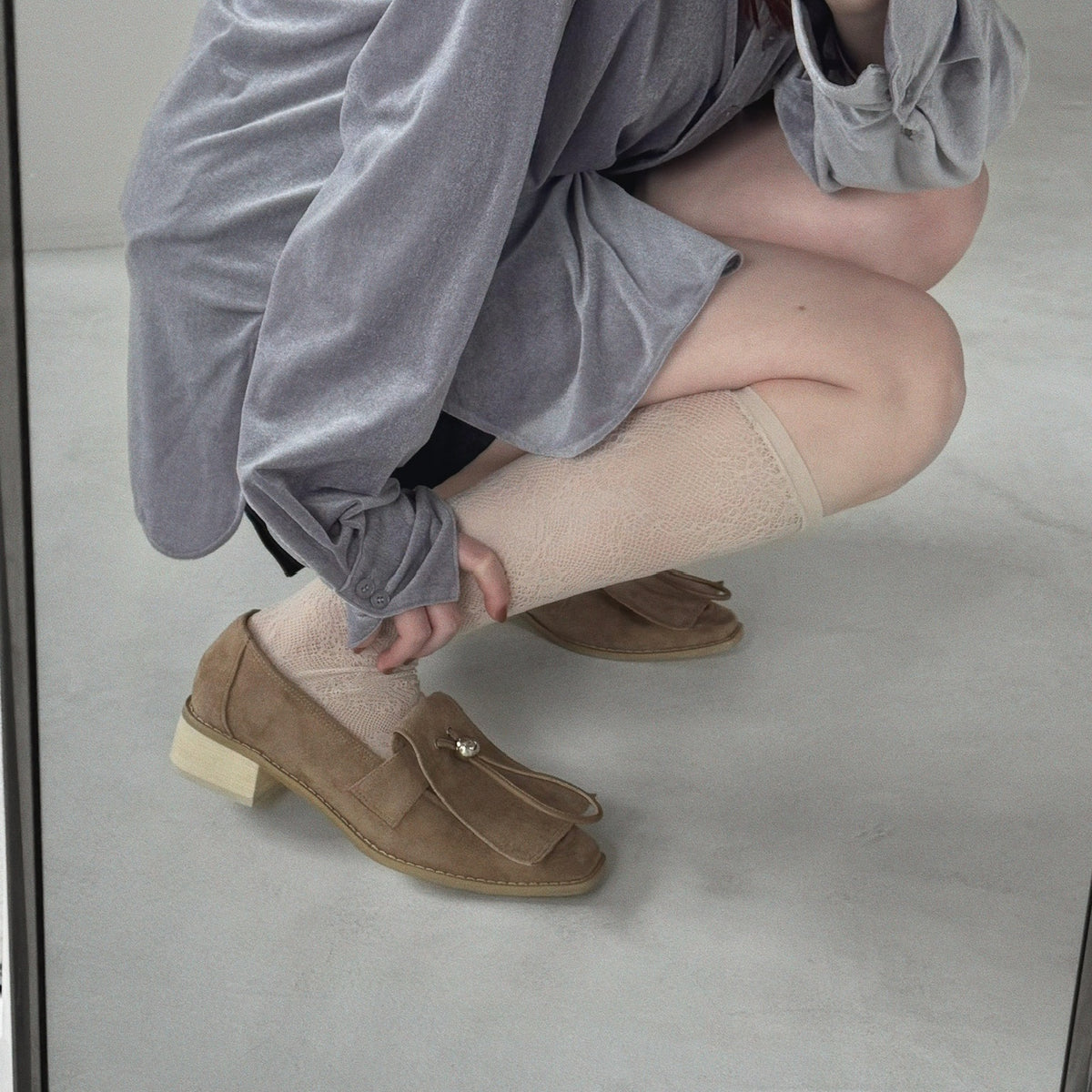 【Beige】suede flap loafer【サンプル品(返品不可)】