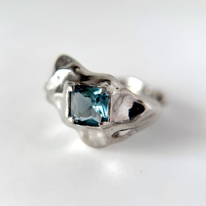 [ light blue glass ]  melt ring  silver