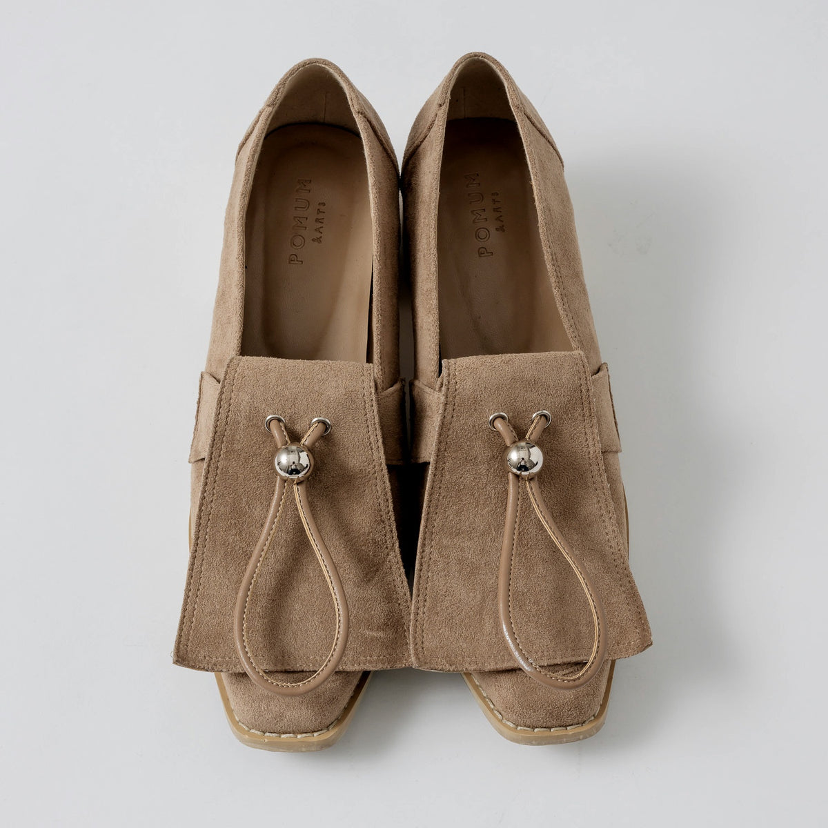 【Beige】suede flap loafer【サンプル品(返品不可)】