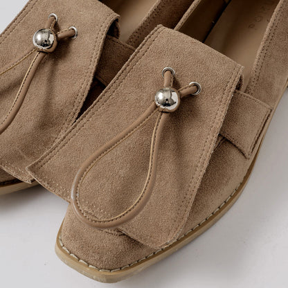 【Beige】suede flap loafer【サンプル品(返品不可)】