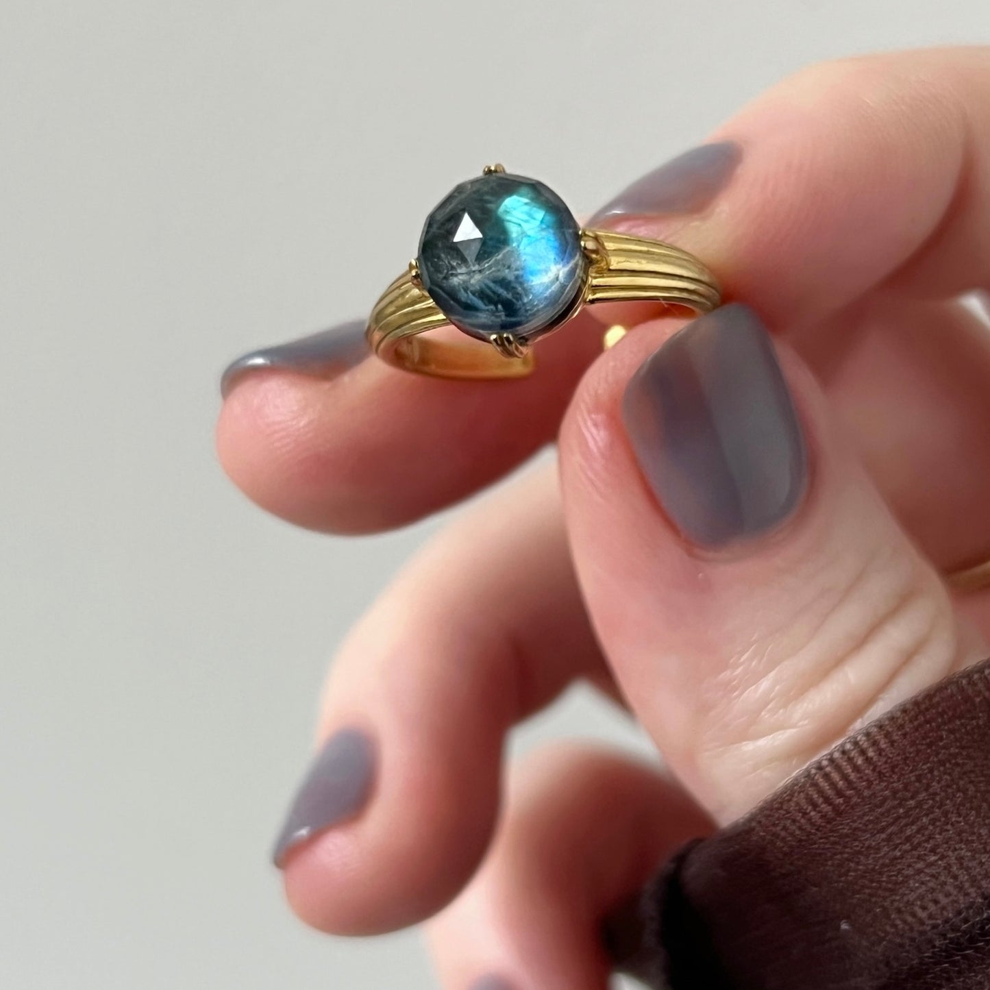 [ onyx, labradorite & crystal ] croissant gold