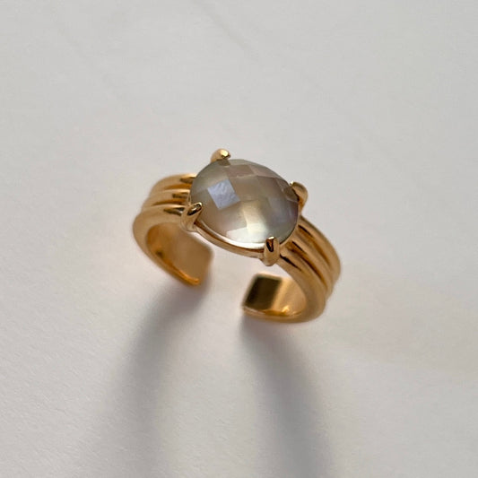 [ black shell (multi-faceted) ] trois gold