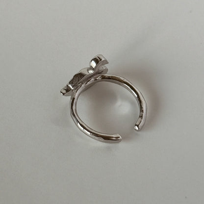 [ silver ] swan pinky