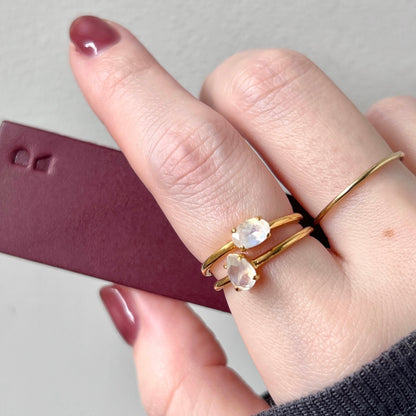[ rainbow moon stone ] drop faceted cut ring  gold