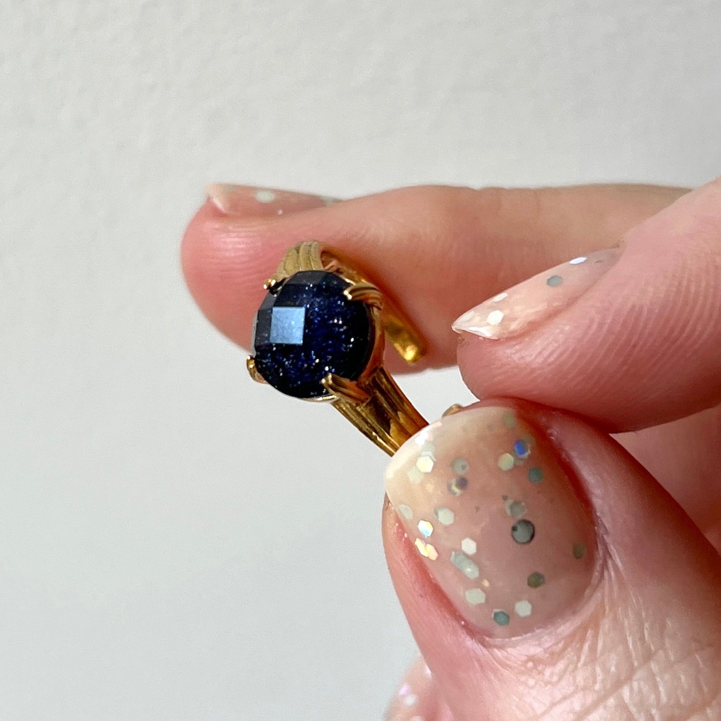 [ blue gold stone (multi-faceted) ] croissant gold