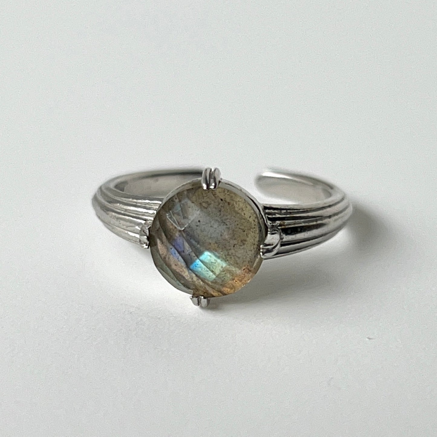 [ labradorite (rose cut) ] croissant silver