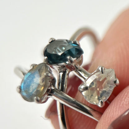 [ indigo blue kyanite ] oval faceted cut ring  silver