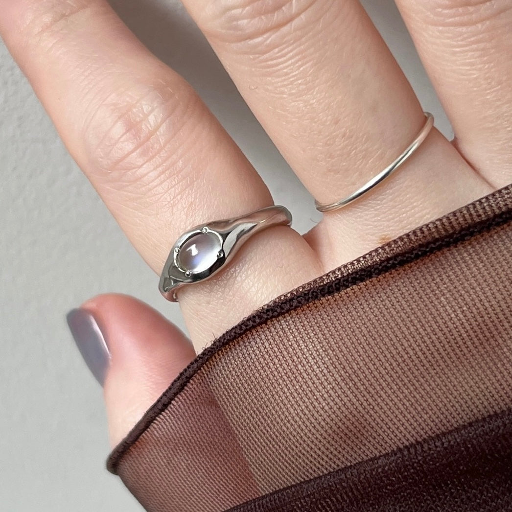 [ royal blue moon stone ] pebble silver [ free size ]