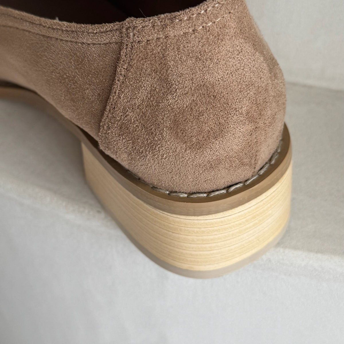 【Beige】suede flap loafer【サンプル品(返品不可)】