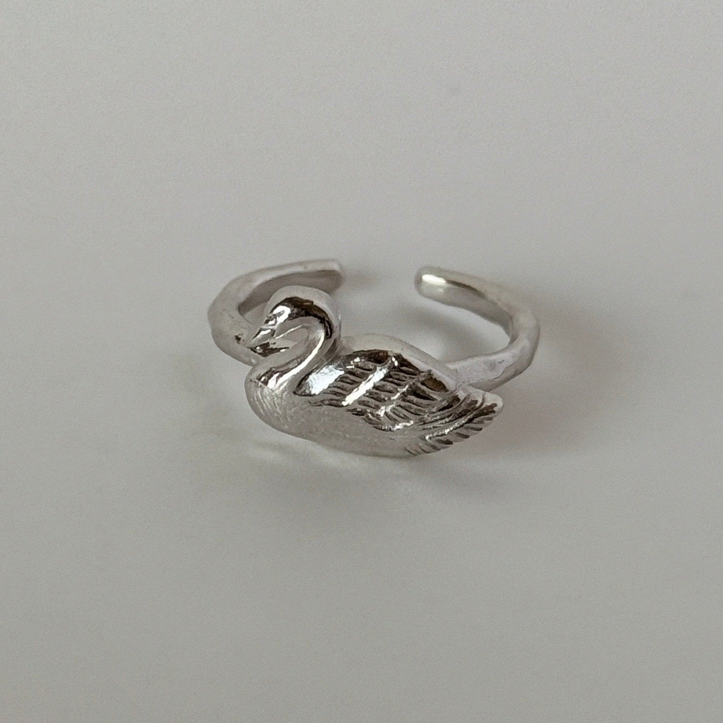 [ silver ] swan pinky