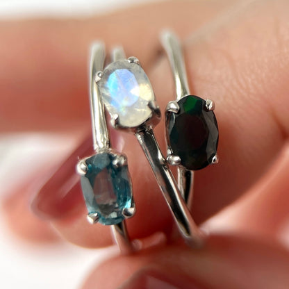 [ indigo blue kyanite ] oval faceted cut ring  silver