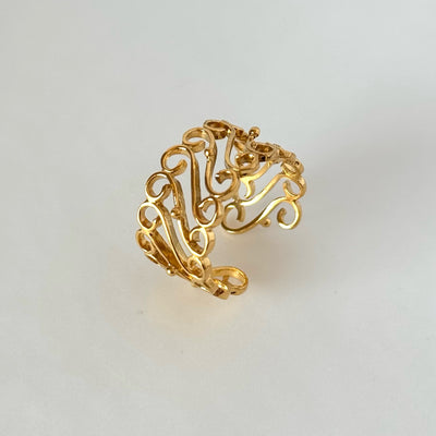 [ gold ] garden decor