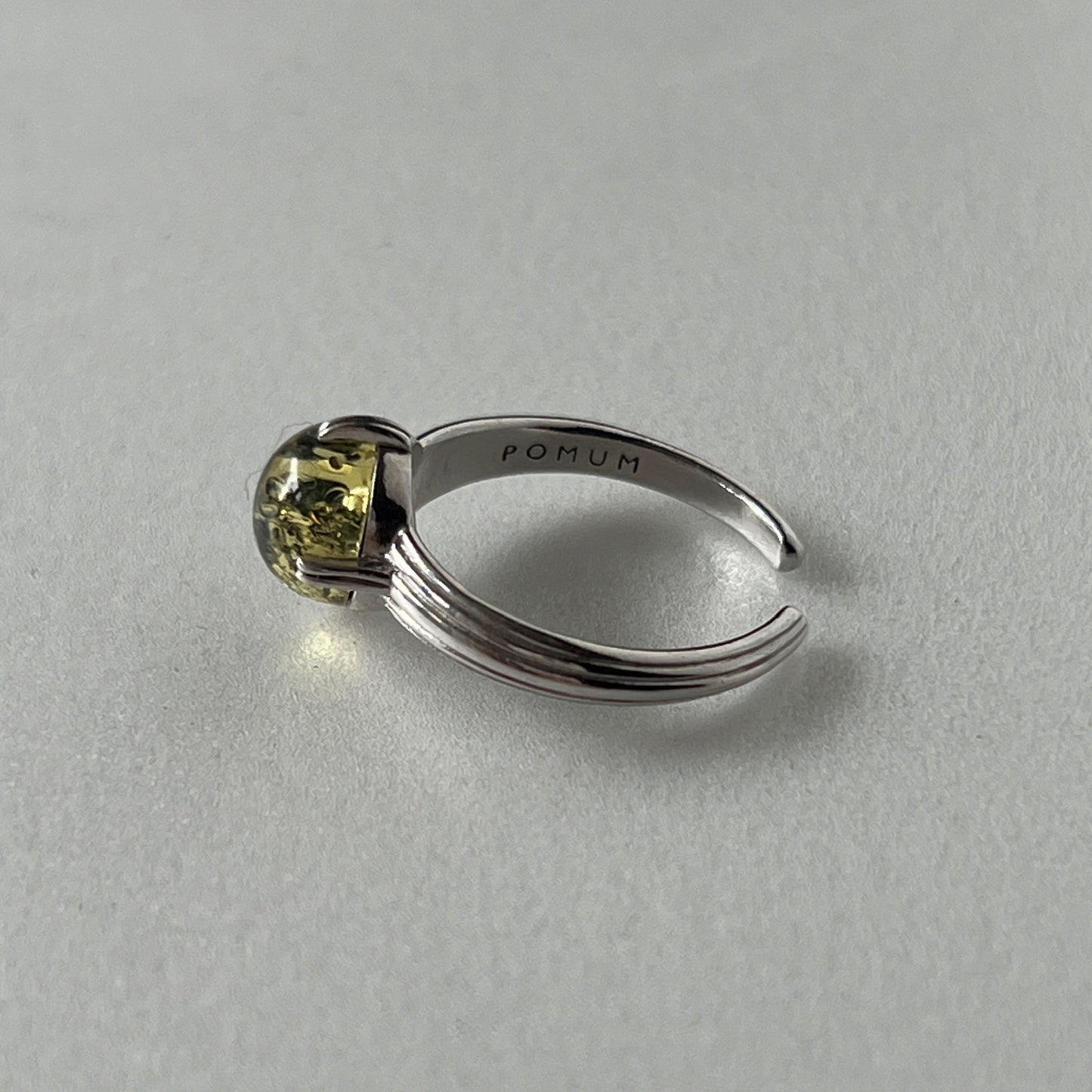[ black amber ]  croissant silver