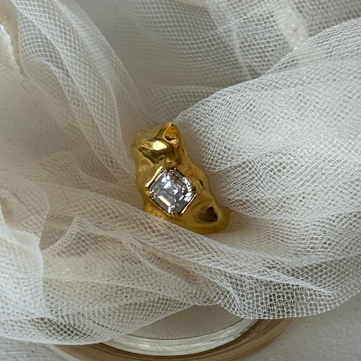 [ crystal shade ]  melt ring  gold  [ free size ]