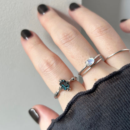 [ rainbow moon stone ] oval faceted cut ring  silver