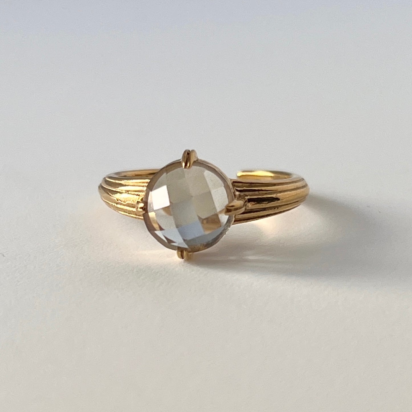 [ green amethyst (multi-faceted) ] croissant gold