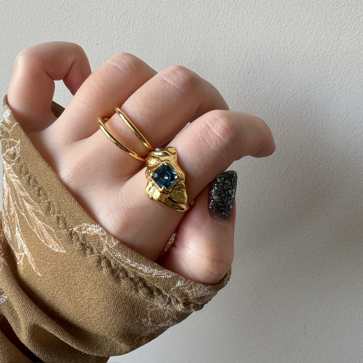 [ montana ]  melt ring  gold