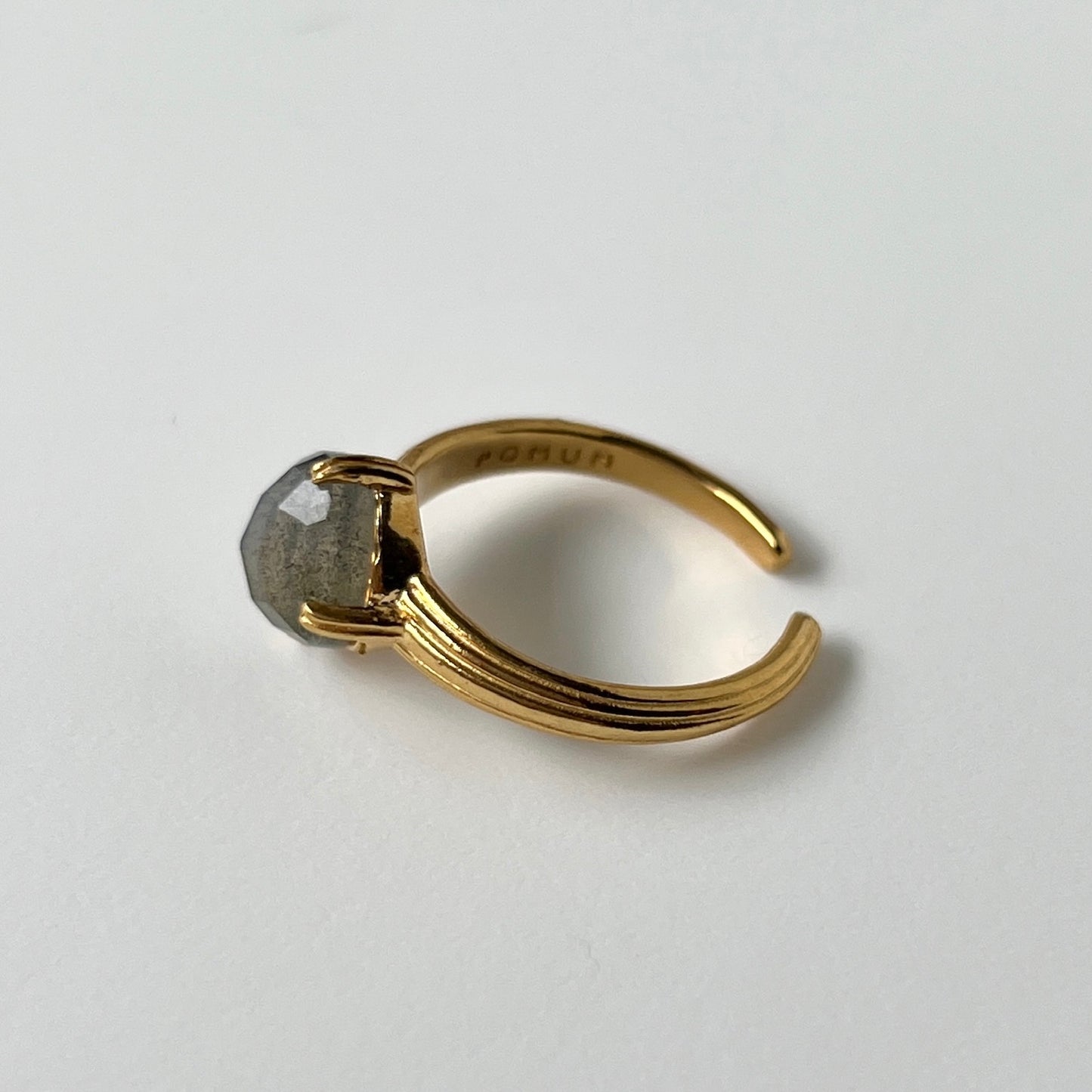 [ labradorite (rose cut) ] croissant gold