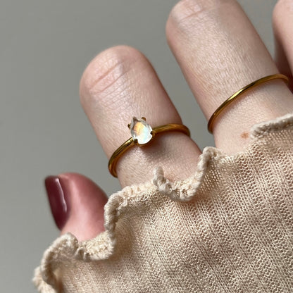 [ rainbow moon stone ] drop faceted cut ring  gold