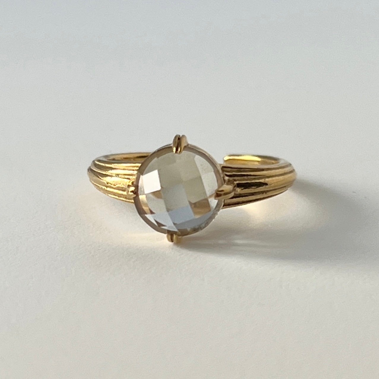 [ green amethyst (multi-faceted) ] croissant gold