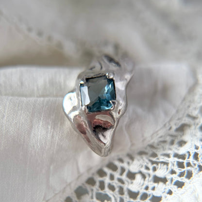 [ light blue glass ]  melt ring  silver