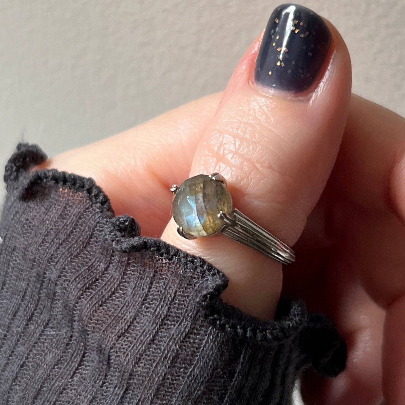 [ labradorite (rose cut) ] croissant silver