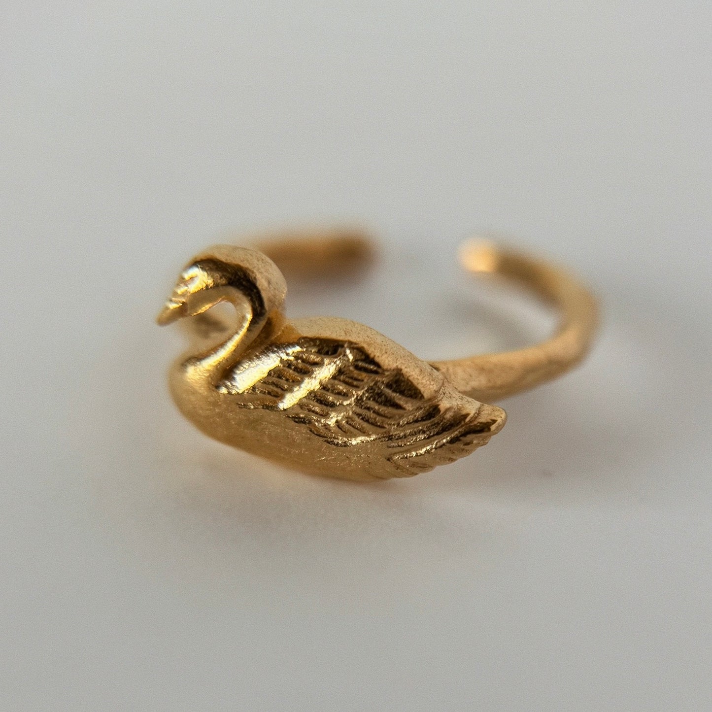 [ gold ] swan pinky
