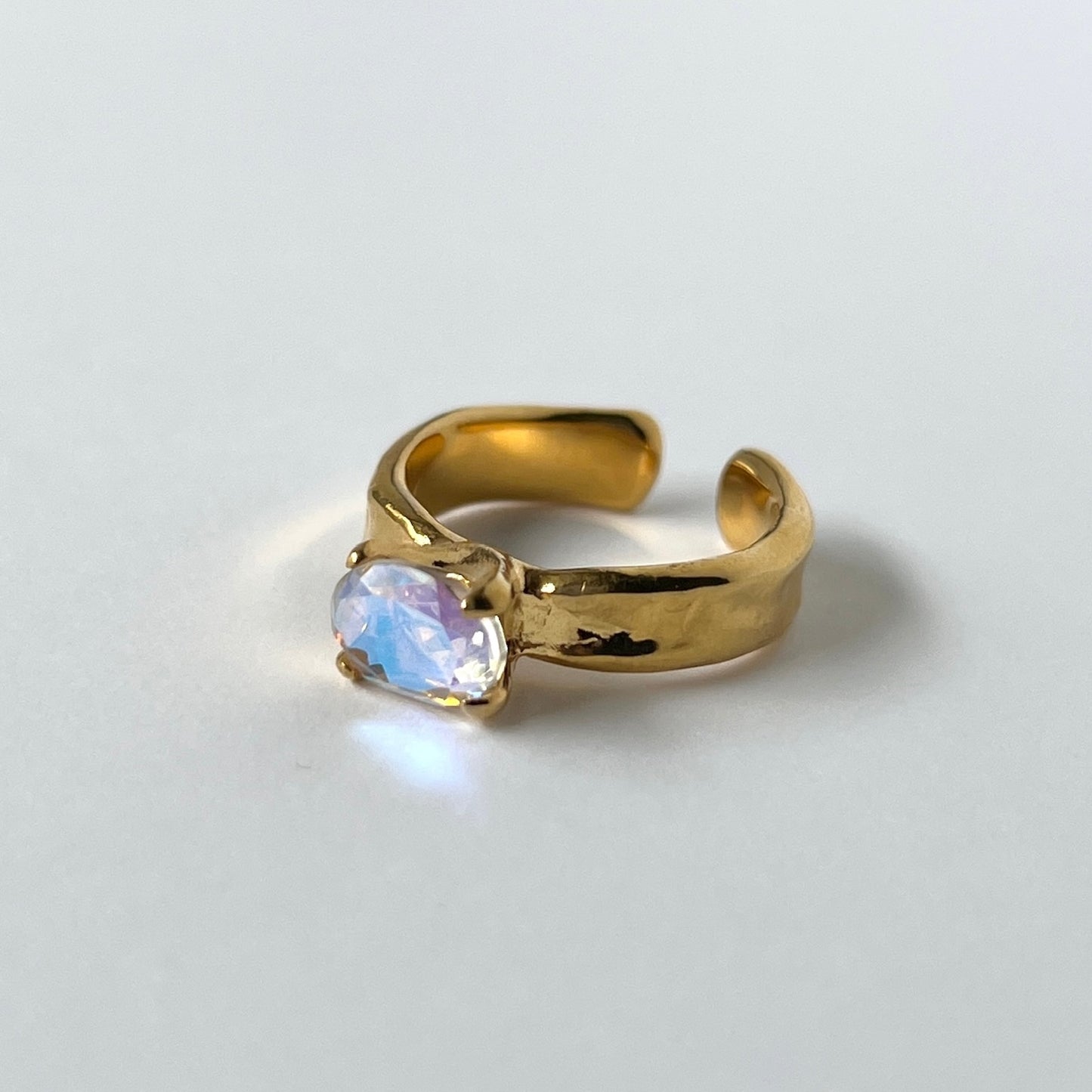 [ angel aura quartz ] um gold ring