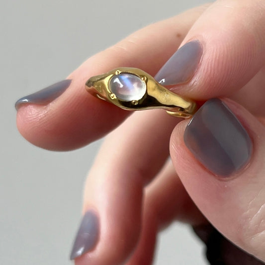 [ royal blue moon stone ] pebble gold [ free size ]