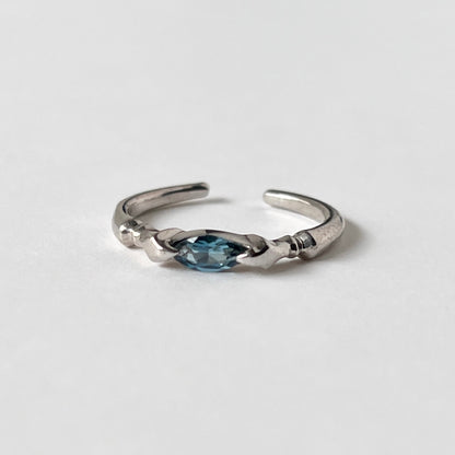 [ london blue topaz ] polar star silver
