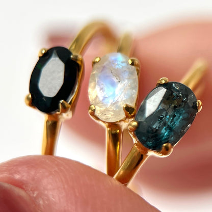 [ rainbow moon stone ] oval faceted cut ring  gold