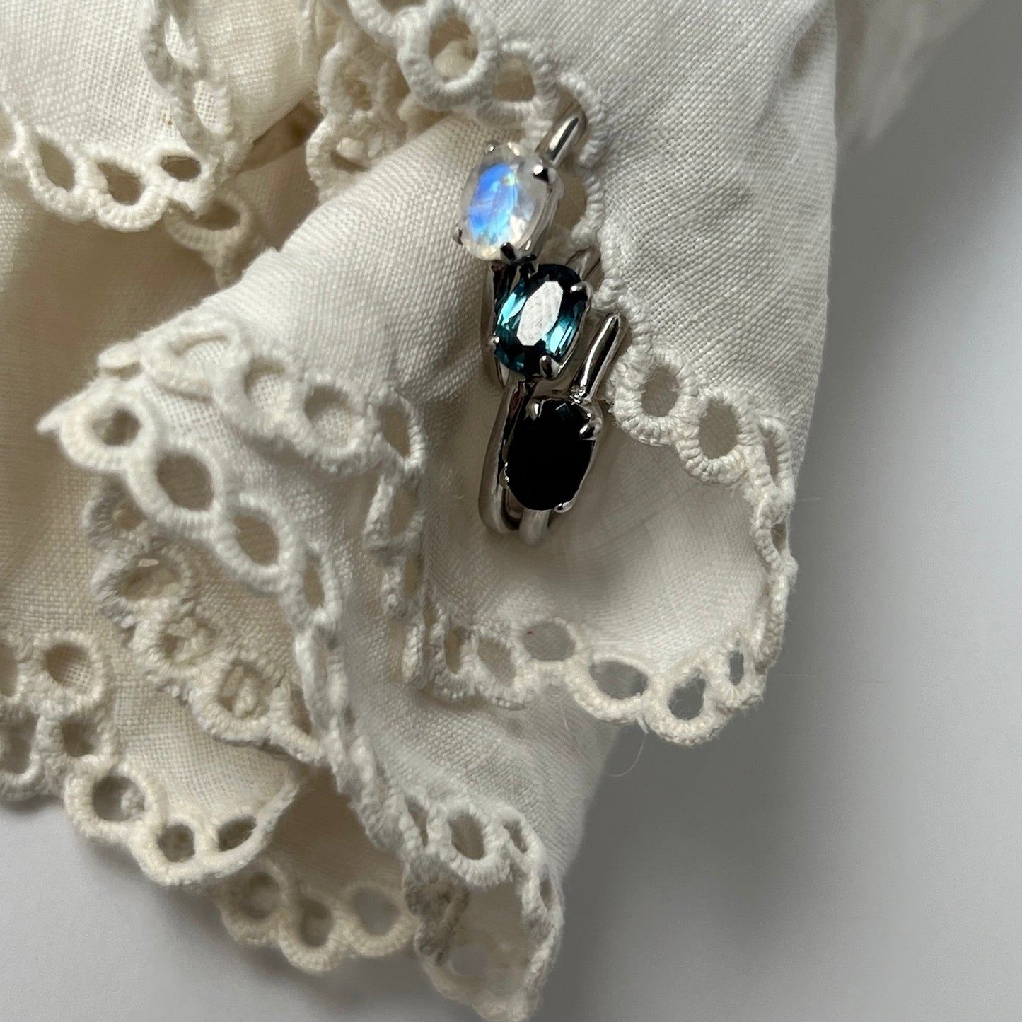[ rainbow moon stone ] oval faceted cut ring  silver