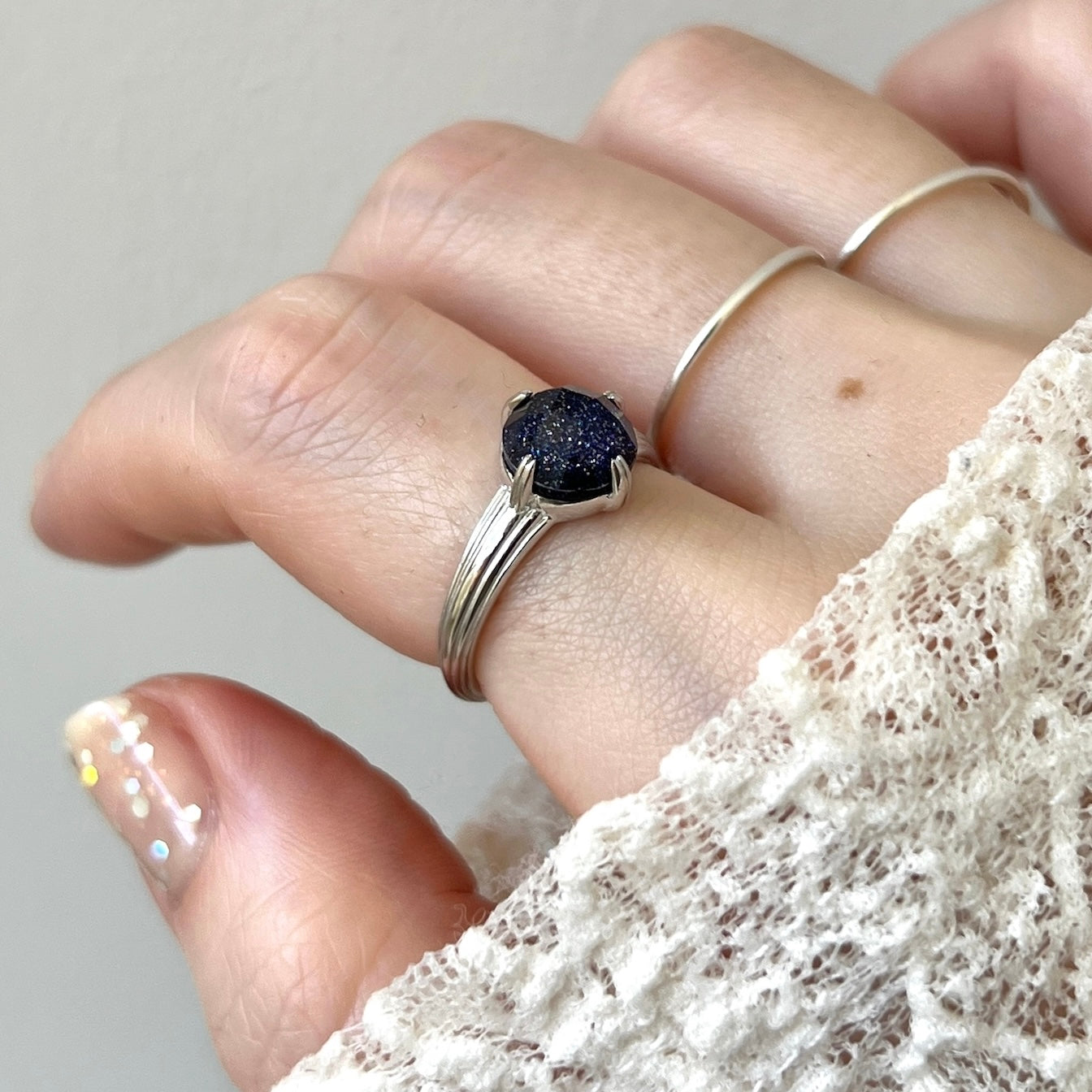 [ blue gold stone (multi-faceted) ] croissant silver
