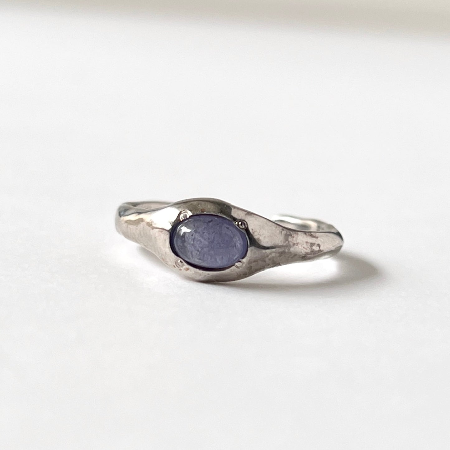 [ tanzanite ] pebble silver