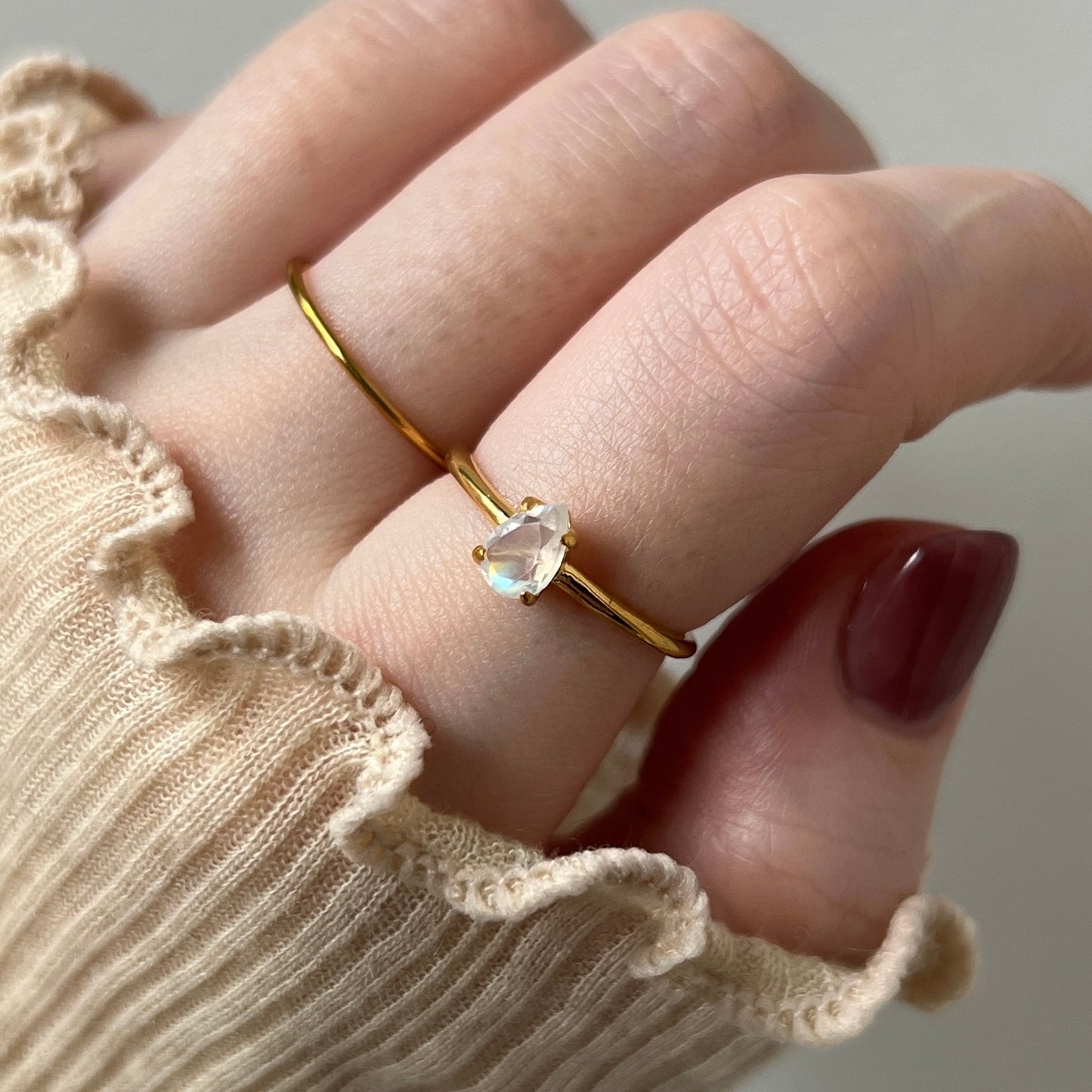 [ rainbow moon stone ] drop faceted cut ring  gold