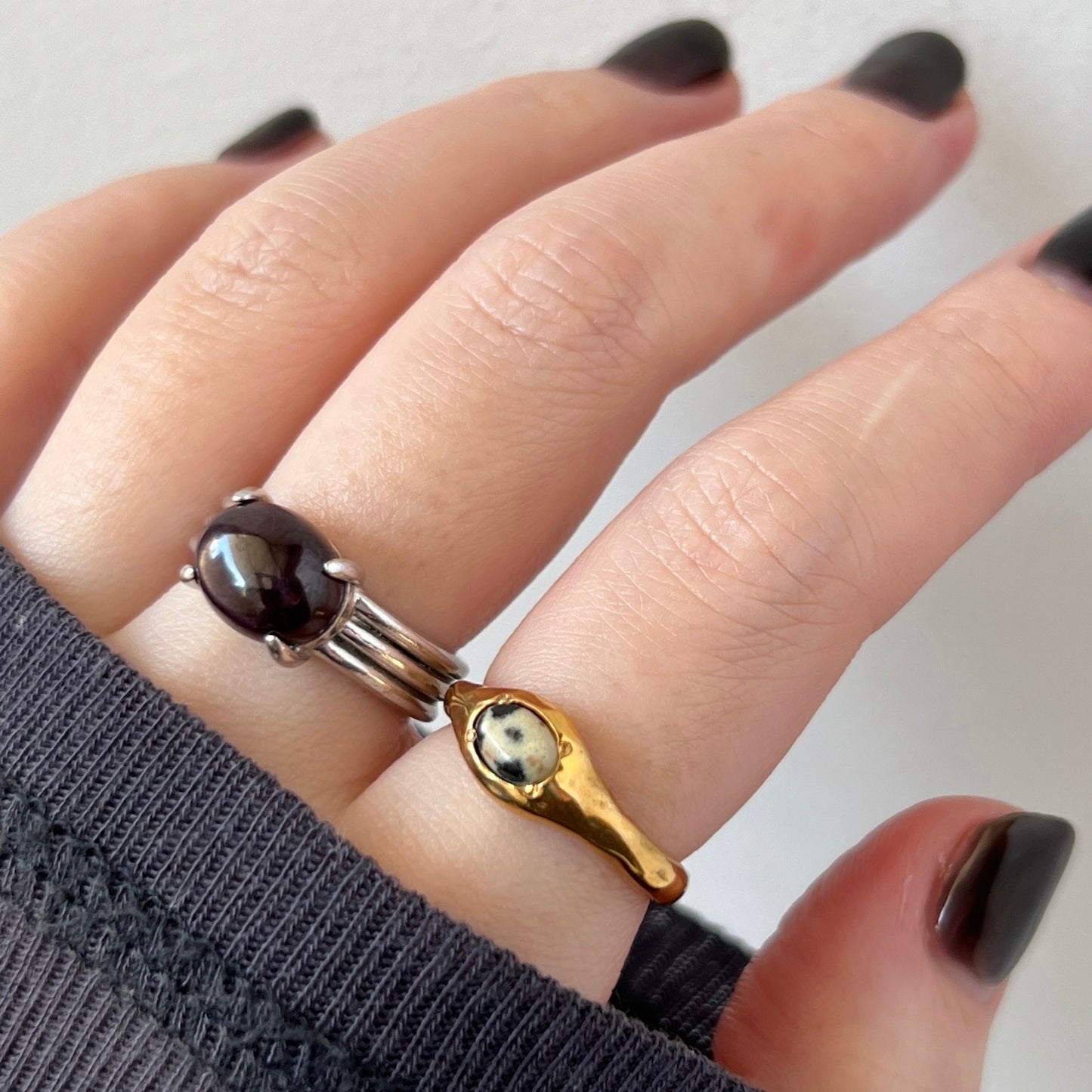 [ dalmatian jasper ] pebble gold