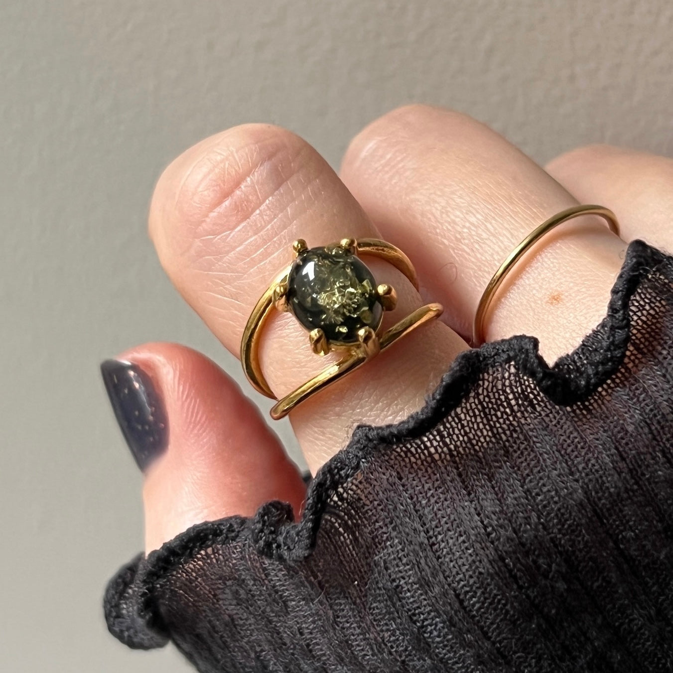 [ black amber ] double gold