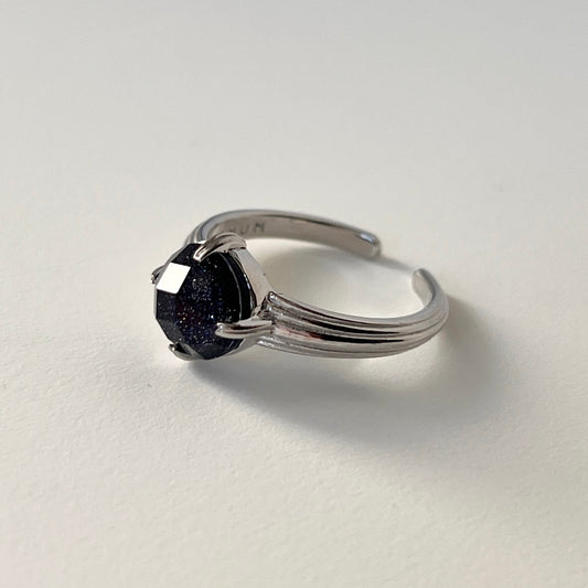 [ blue gold stone (multi-faceted) ] croissant silver