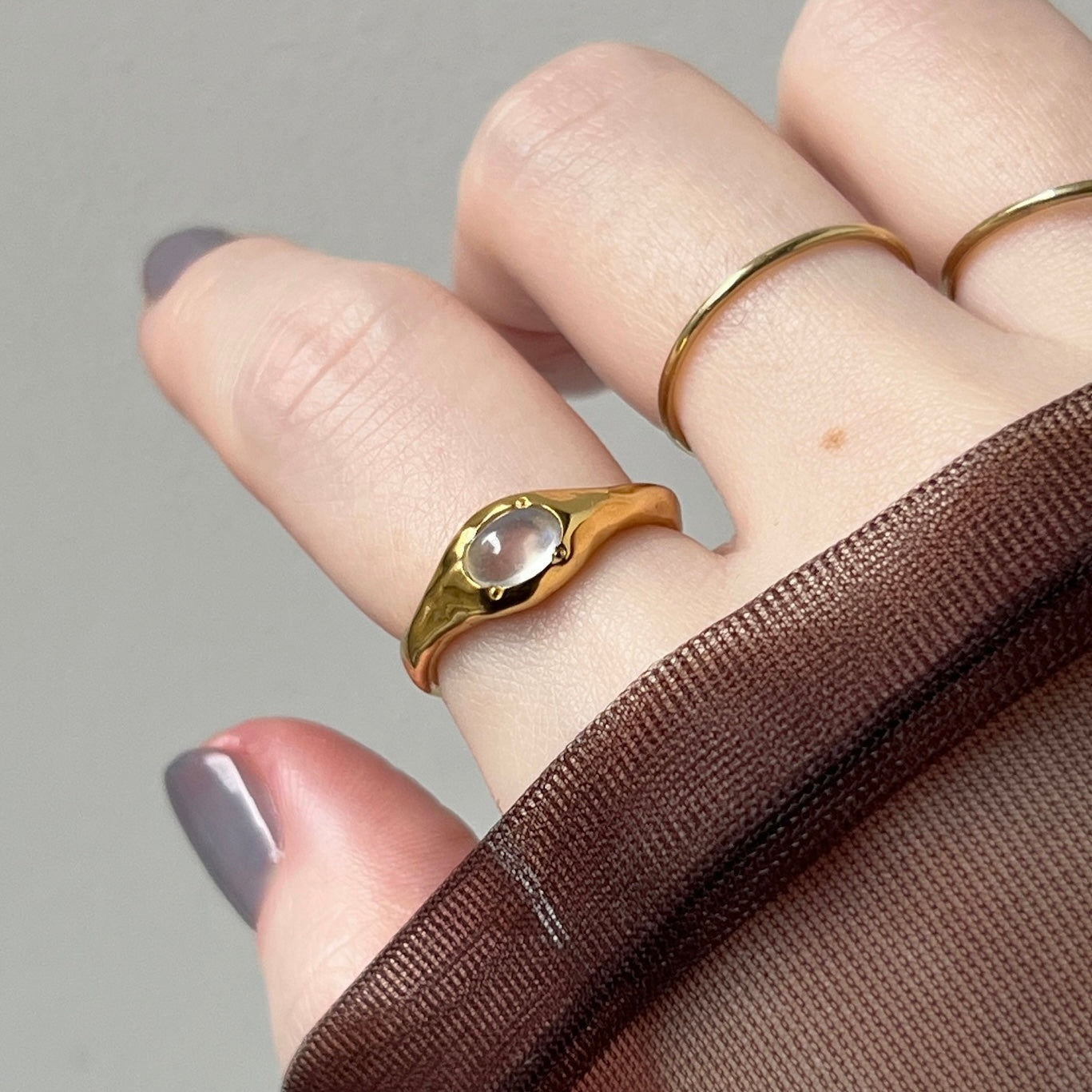 [ royal blue moon stone ] pebble gold [ free size ]