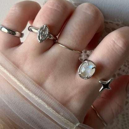 [ rainbow moon stone ] four pointed star silver
